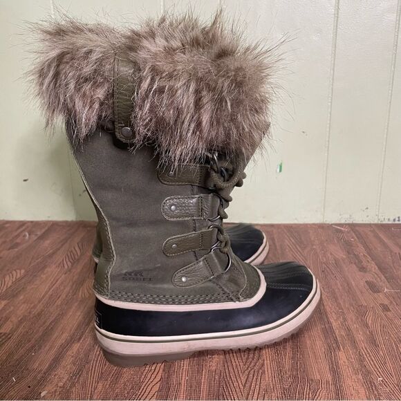 Sorel Womens Joan of Artic Waterproof Green Suede Snow Boots 8‎ Faux Fur Trim - Picture 1 of 8